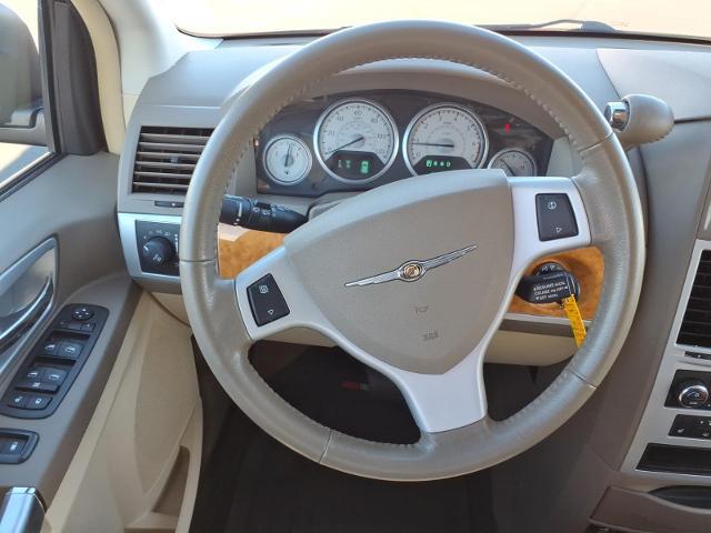 2010 Chrysler Town And Country - $9,995