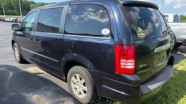 2010 Chrysler Town and Country Touring Plus