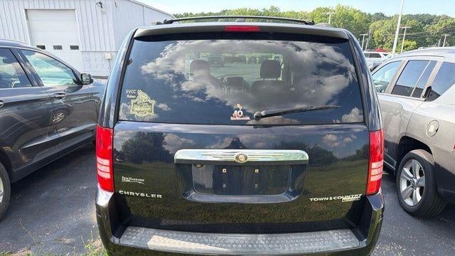 2010 Chrysler Town and Country Touring Plus