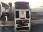 2009 Town and Country Thumbnail 17
