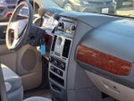 2009 Town and Country Thumbnail 11