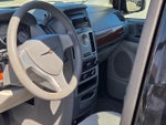2009 Town and Country Thumbnail 28