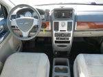 2009 Town and Country Thumbnail 16