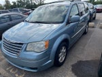 2009 Town and Country Thumbnail 3