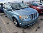 2009 Town and Country Thumbnail 19