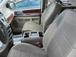 2009 Town and Country Thumbnail 23