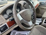 2009 Town and Country Thumbnail 26