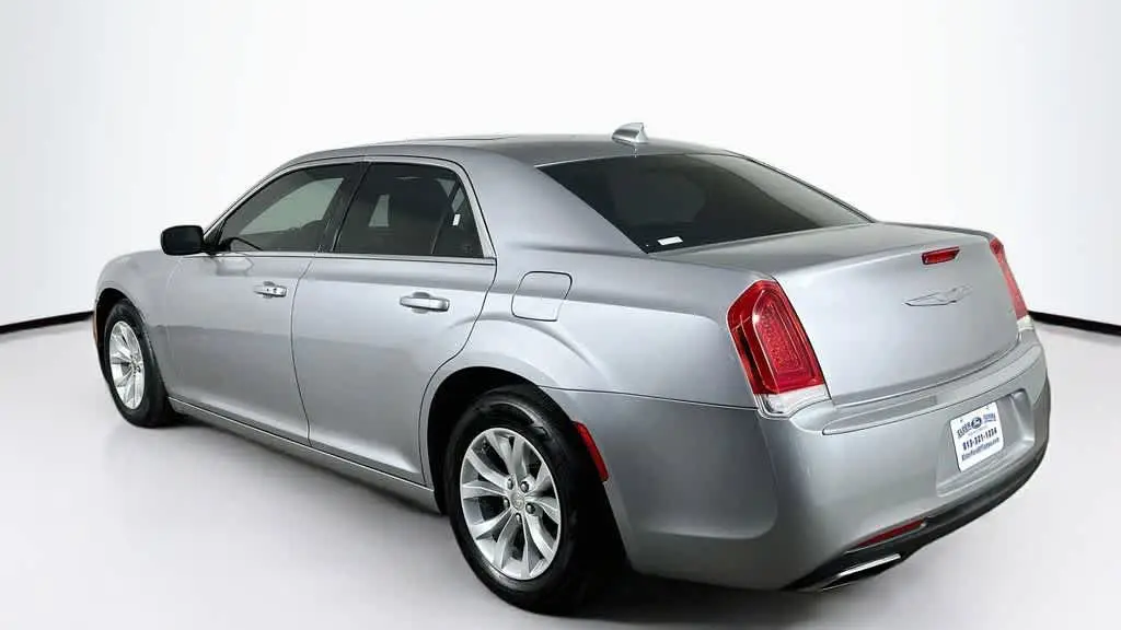 2015 Chrysler 300 Limited