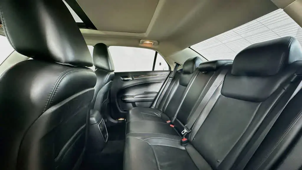 2015 Chrysler 300 Limited