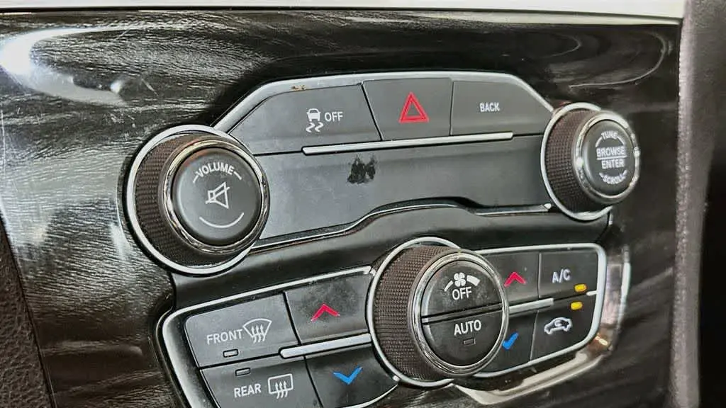 2015 Chrysler 300 Limited
