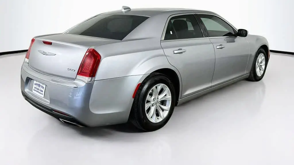 2015 Chrysler 300 Limited