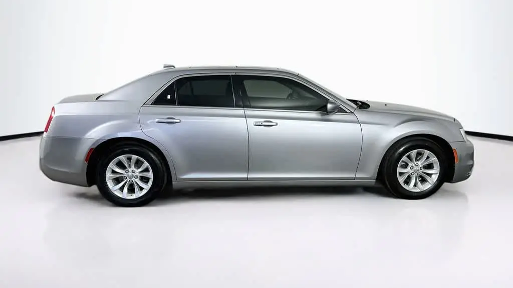 2015 Chrysler 300 Limited