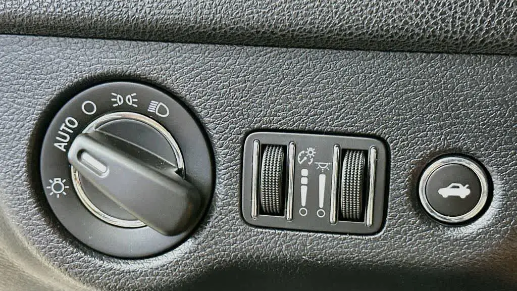 2015 Chrysler 300 Limited