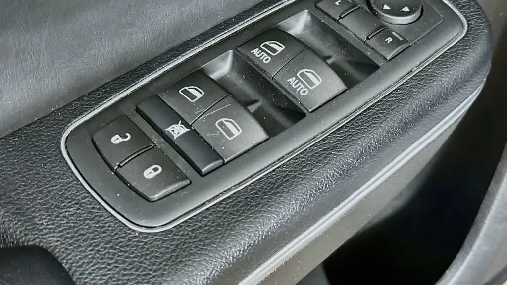 2015 Chrysler 300 Limited