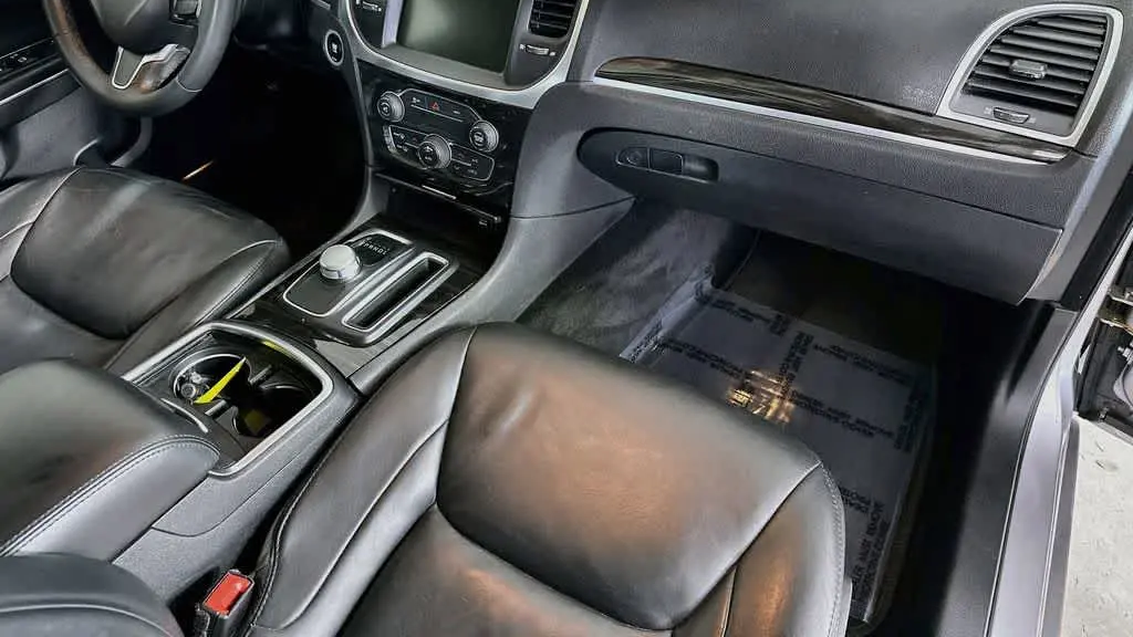 2015 Chrysler 300 Limited