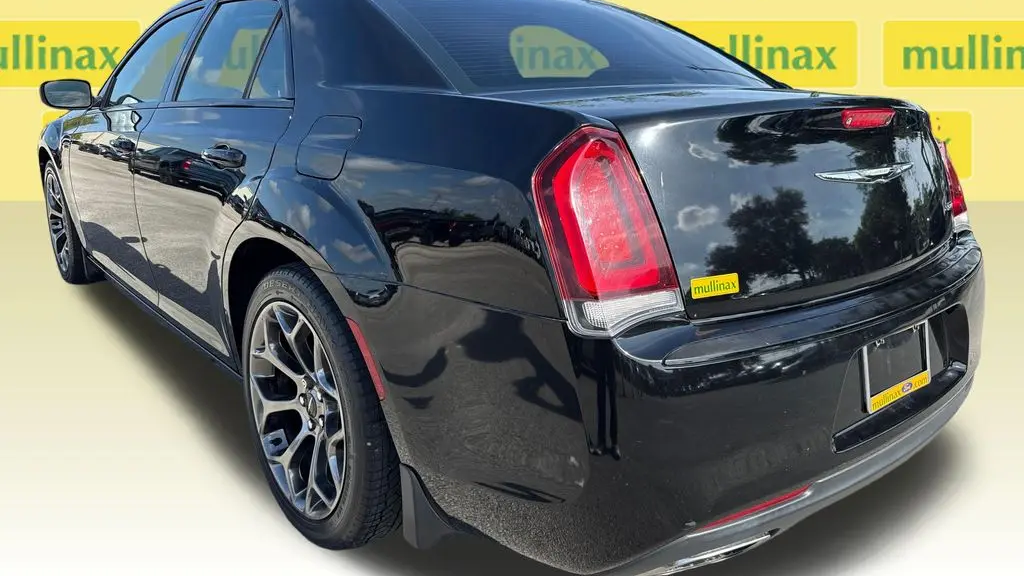 2018 Chrysler 300 Touring