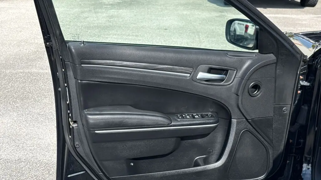 2018 Chrysler 300 Touring