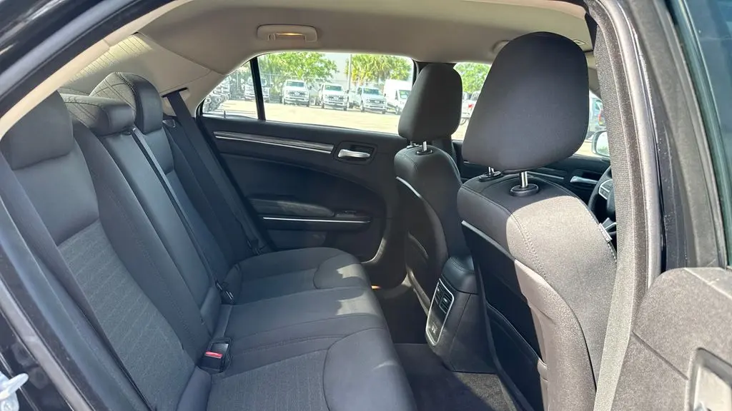 2018 Chrysler 300 Touring