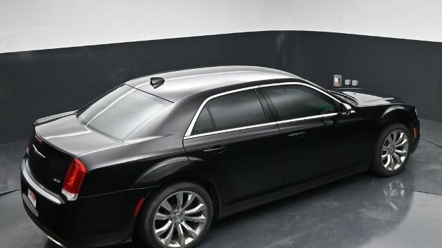 2019 Chrysler 300 Touring