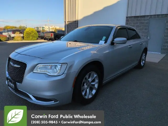 2019 Chrysler 300 - $15,980