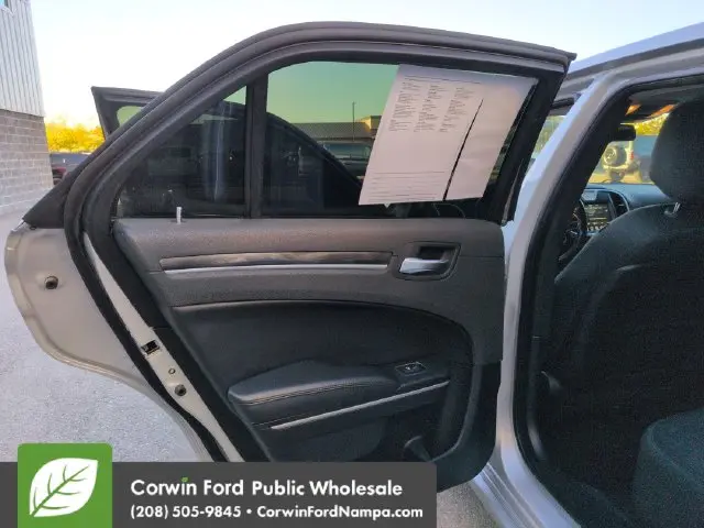2019 Chrysler 300 - $15,980