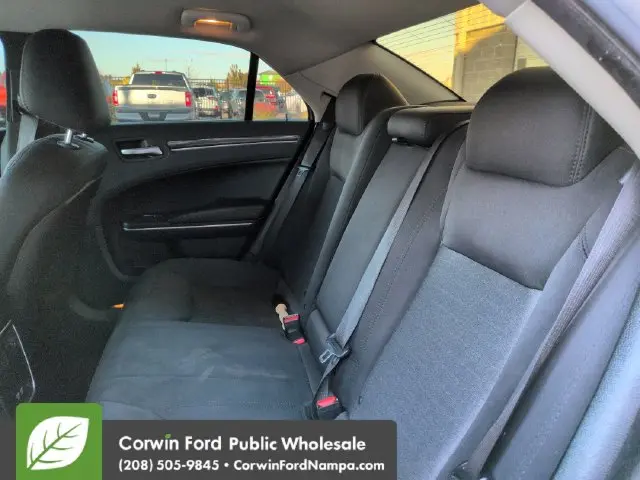 2019 Chrysler 300 - $15,980