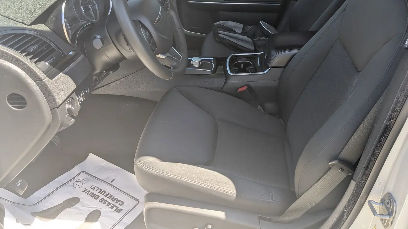 2023 Chrysler 300 Touring