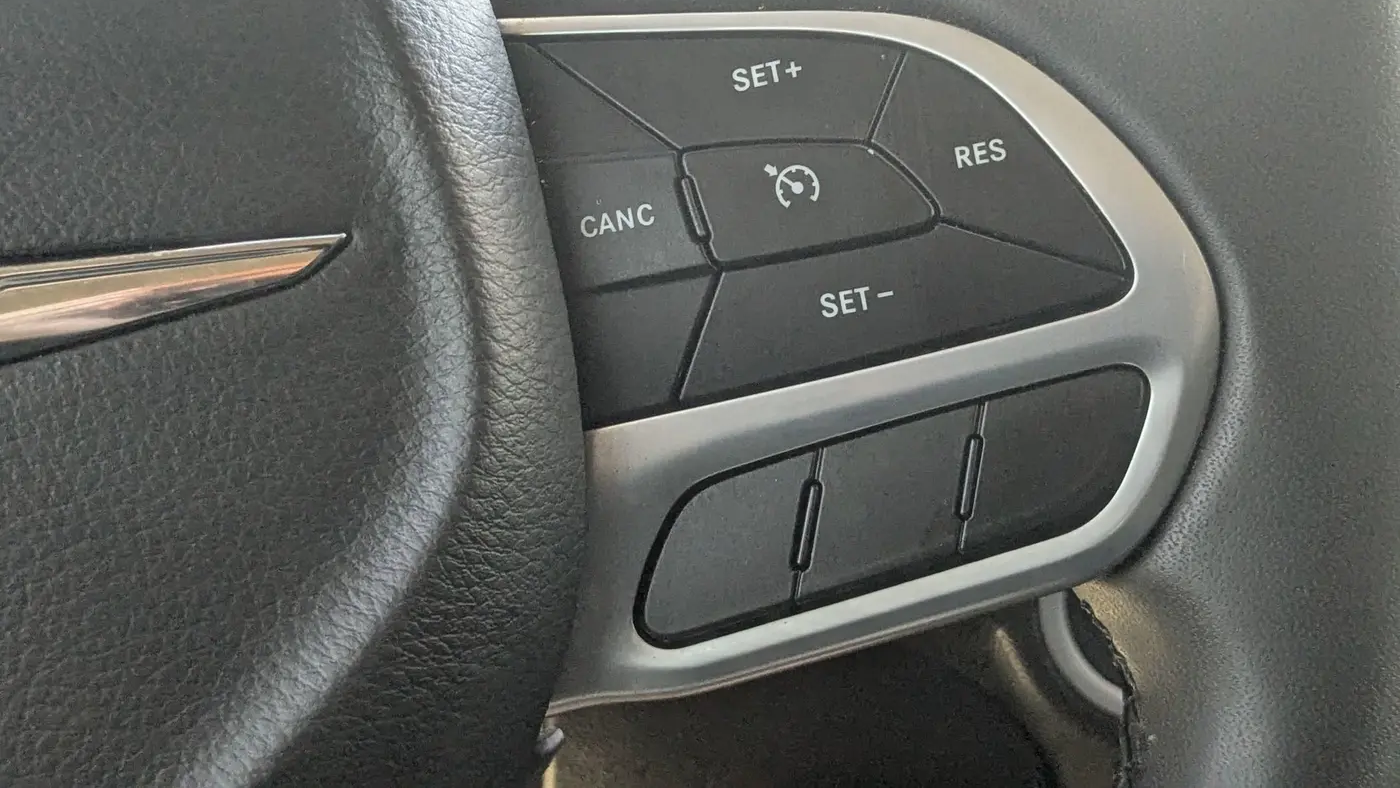 2023 Chrysler 300 Touring