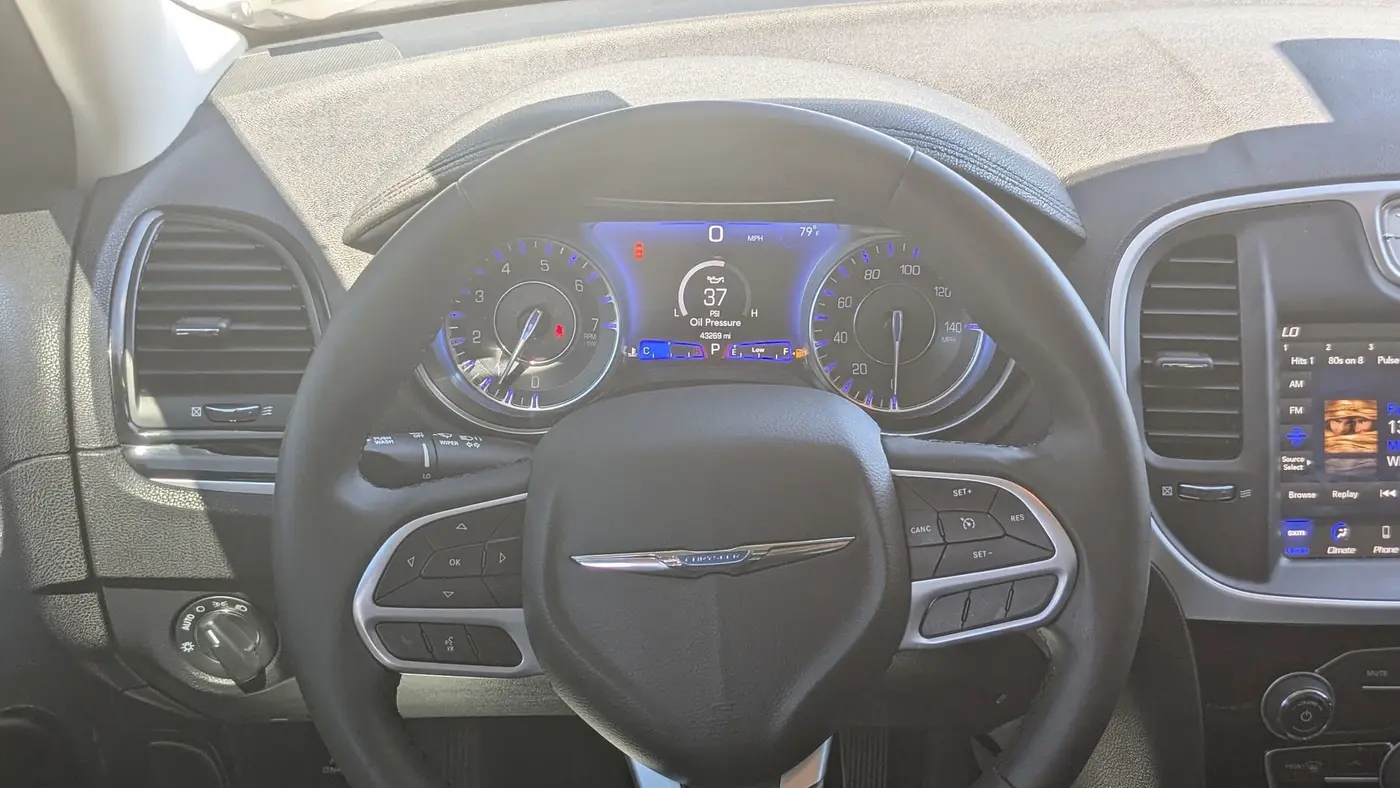 2023 Chrysler 300 Touring