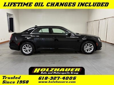 2023 Chrysler 300 Touring 4DR Sedan