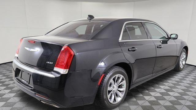 2019 Chrysler 300 Touring