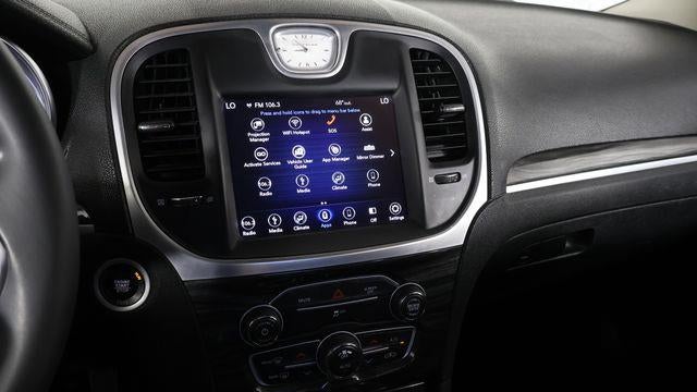2019 Chrysler 300 Touring