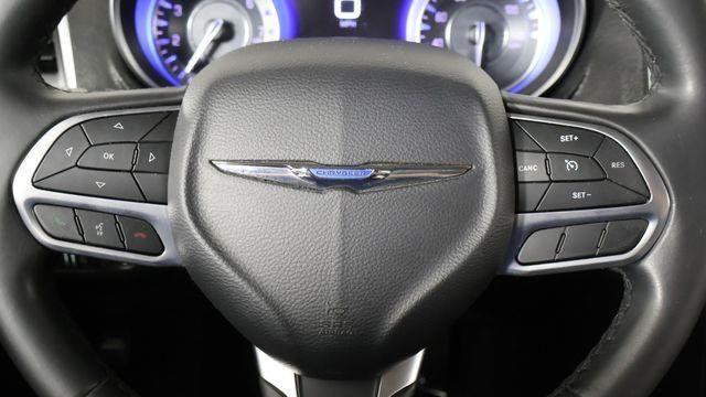 2019 Chrysler 300 Touring