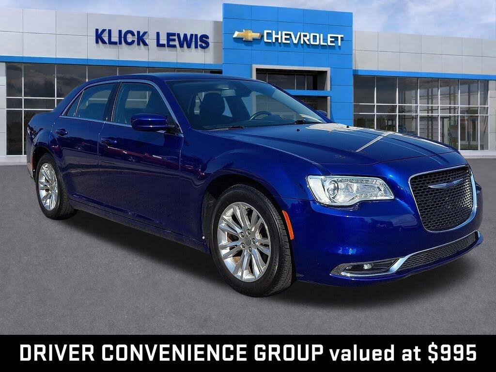 2021 Chrysler 300 - $24,379