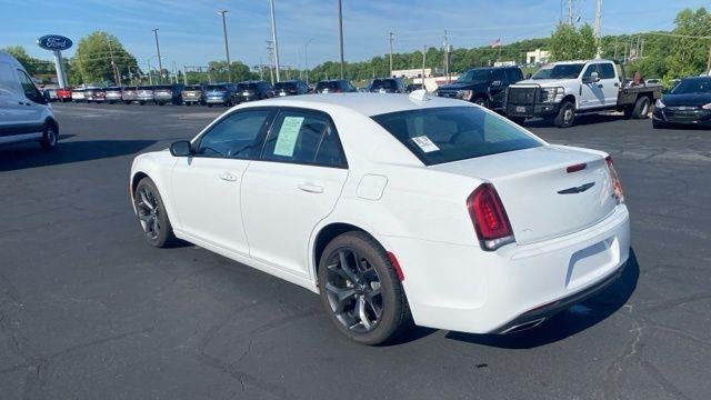 2023 Chrysler 300 Touring
