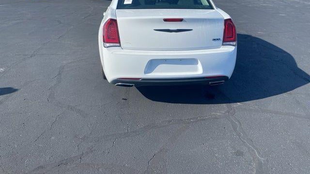 2023 Chrysler 300 Touring
