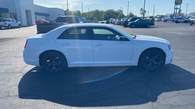 2023 Chrysler 300 Touring