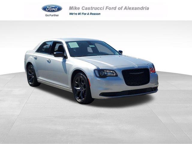 2023 Chrysler 300 - $23,801