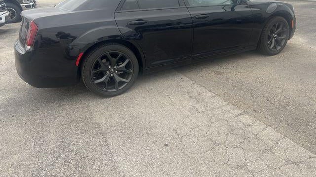 2022 Chrysler 300 Touring