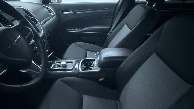 2022 Chrysler 300 Touring
