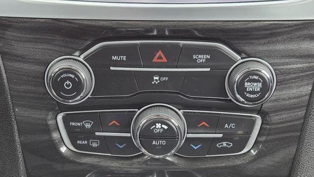 2022 Chrysler 300 Touring
