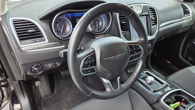 2022 Chrysler 300 Touring