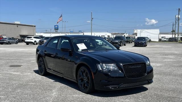 2023 Chrysler 300 Touring