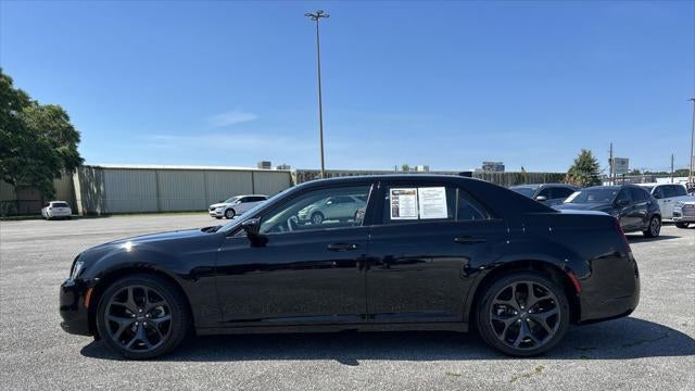 2023 Chrysler 300 Touring