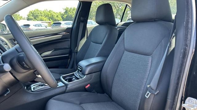 2023 Chrysler 300 Touring