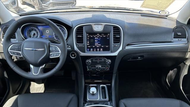 2023 Chrysler 300 Touring