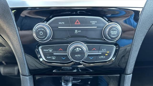 2023 Chrysler 300 Touring
