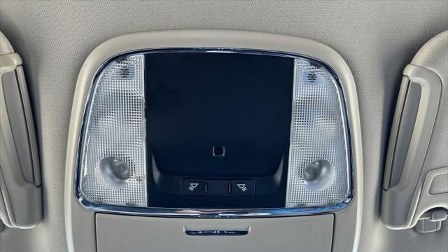 2023 Chrysler 300 Touring