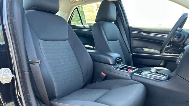 2023 Chrysler 300 Touring