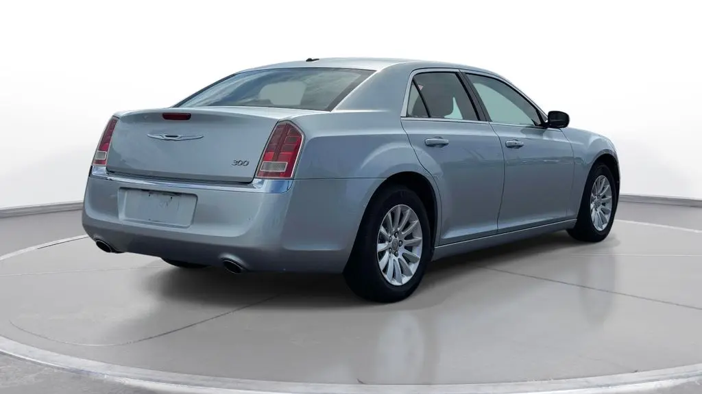2013 Chrysler 300 Base